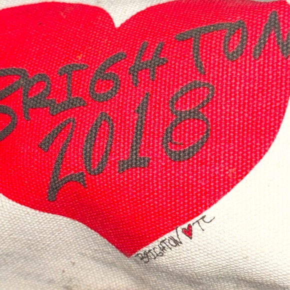 Bundle of old Jewelry in Brighton Pouch - Picture 6 of 7